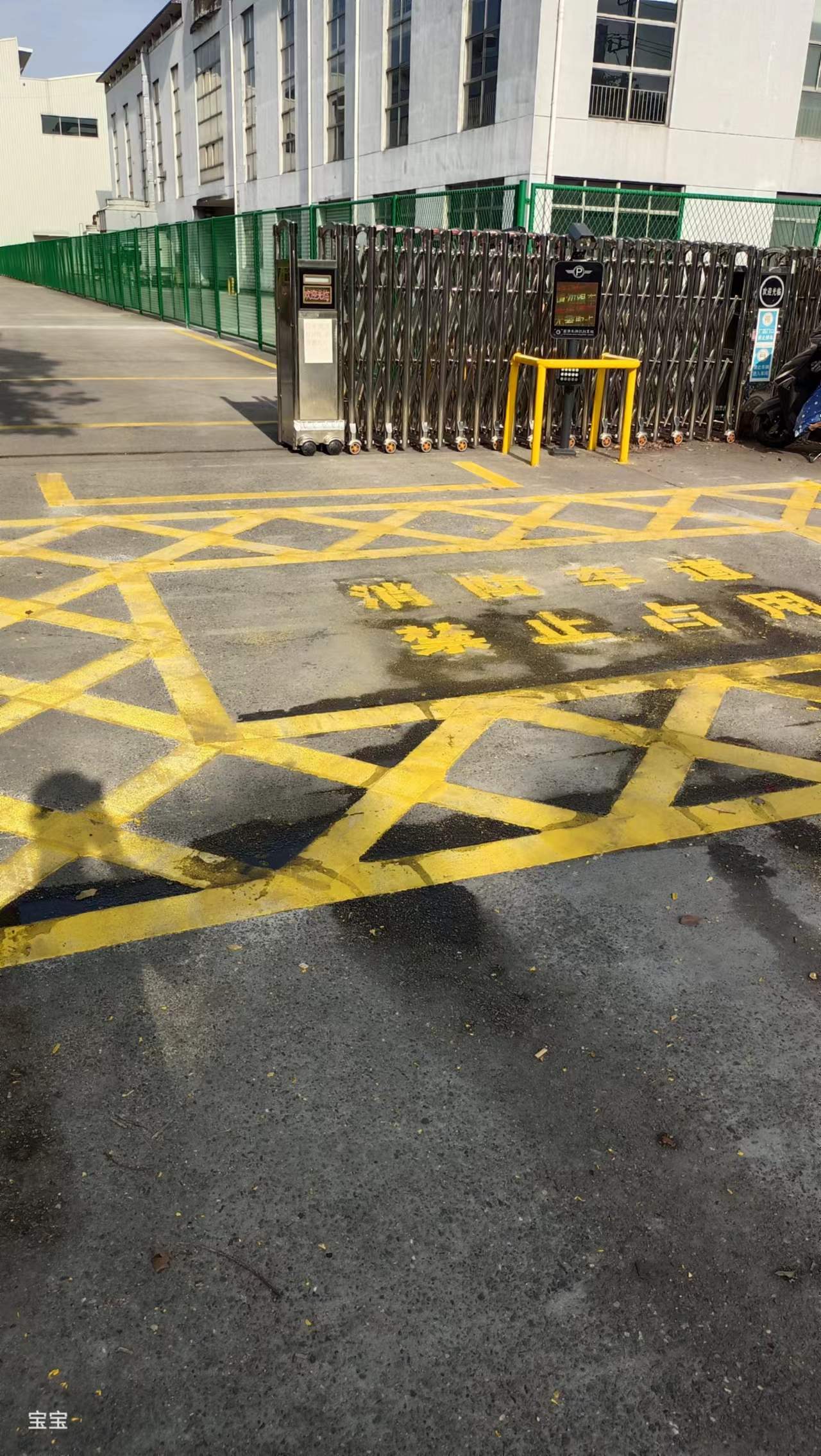 石河镇马路划线